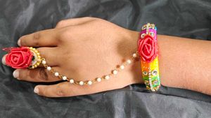 Traditional Pocha Style Bracelet With Ring 1 Pcs