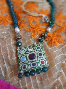 Multistone Green Mala Antiqwe Necpiece
