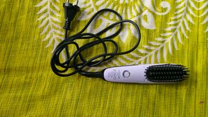 Vega Go Mini Hair Straightening Brush