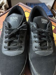 Plain Black Sneakers Tenn Sports