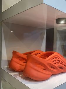 Yezzy Foam Runner