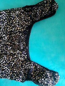 Sleeveless Black N Yellow Top