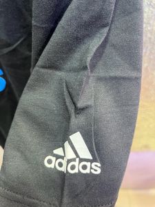 ADIDAS DOWNSHOULDER