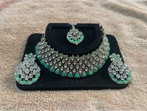 Elegant Necklace Set