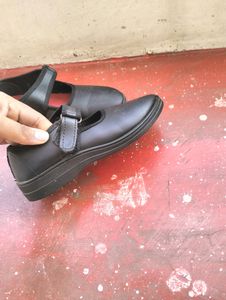 Leather Shose Black Colour For Girls You Can Wear For School And College