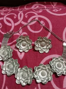 New Oxidised Jwelary With Earings