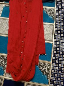 Red Dupatta