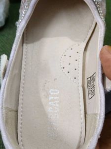 Cute Glittery Girl&#39;s Shoes