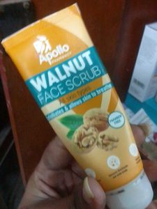 Apollo Walnut Face Scrub