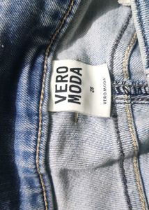 Light Wash Distressed Skinny Jeans