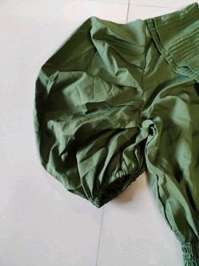 Elegant Green Puff Sleeve Top