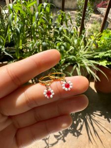 Bead Tiny Flower Earrings