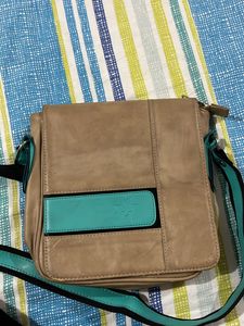 Metro Sling Bag