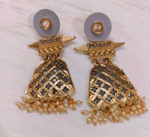 Beautiful Simple Elegant Earrings