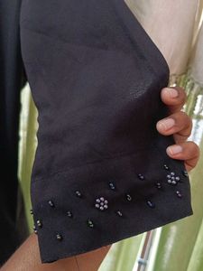 Elegant Black Embroidered Kurta