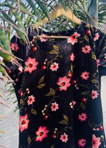 Vero Moda Velvet Floral Top/ XL