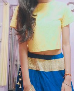 Crop Top, Embroidery And Contrast Ethic Skirt😘