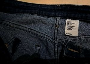 H&amp;M Dark Wash Denim jeans 👖✨