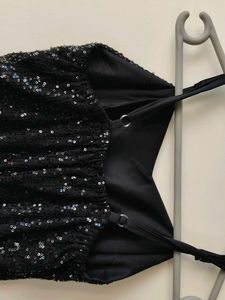 🖤 Black Sequin Crop Top – Party-Ready &amp; Sparkly A
