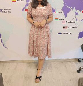 Vintage-Style Floral Midi Dress with Lace Neck