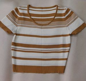 BRAND NEW TOP