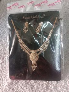 Necklace &amp; Earring Set