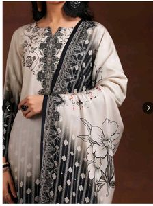 Libas Women Floral Printed Regular Kurta with Trou