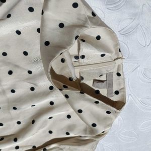 H&amp;M Polka Dot Satin Top 🖤🍦