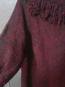 Sweater With Thread Pattern