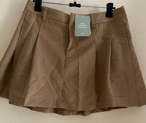 ✨H&M  Pleated Mini Skirt