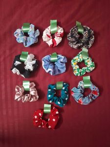 10 Scrunchies