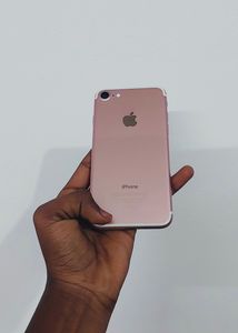 Iphone 7 - Rosegold Clean Condition Mobile