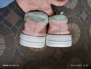 Sneaker Shoe