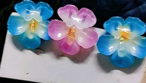 Floral Resin Hair Clips