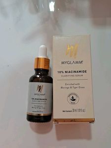 Myglamm 10% Niacinamide Clarifying Serum
