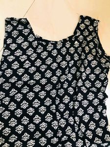 Black And White Sleeves Kurti