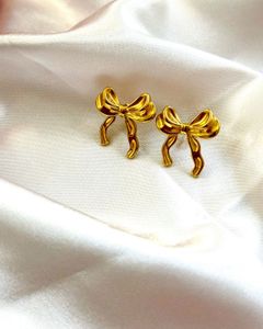 Anti Tarnish Gold Bow Necklace &amp; Earring Set