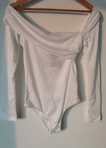 Chic White One-Shoulder bodysuit Top