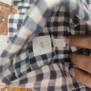 H&amp;M Shirt Size 40