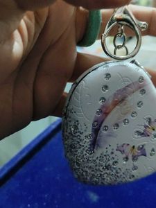 pocket mirror with keyring