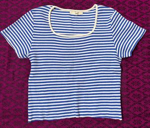 simple lined crop top small