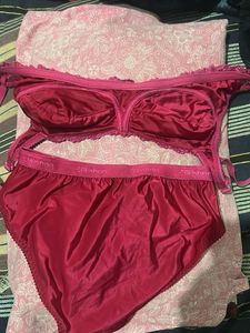 red bra panty set