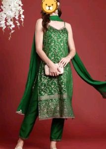 Sleeveless Mehendi Outfit