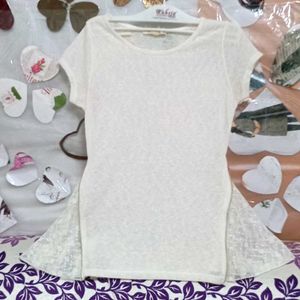 Letticil, Very Stylish Ti Shirt With Top