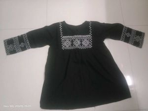 Elegant Black Embroidered Kurta