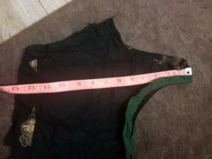 Set Mundu And Sleeveless Blouse