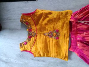 Lehenga Choli Set(blouse like new)