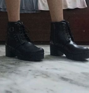 Y2k Black Boots ⛓️✨