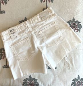 NEW ZARA White Denim Shorts