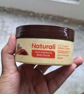 Naturali Ubtan Brightening Body Scrub